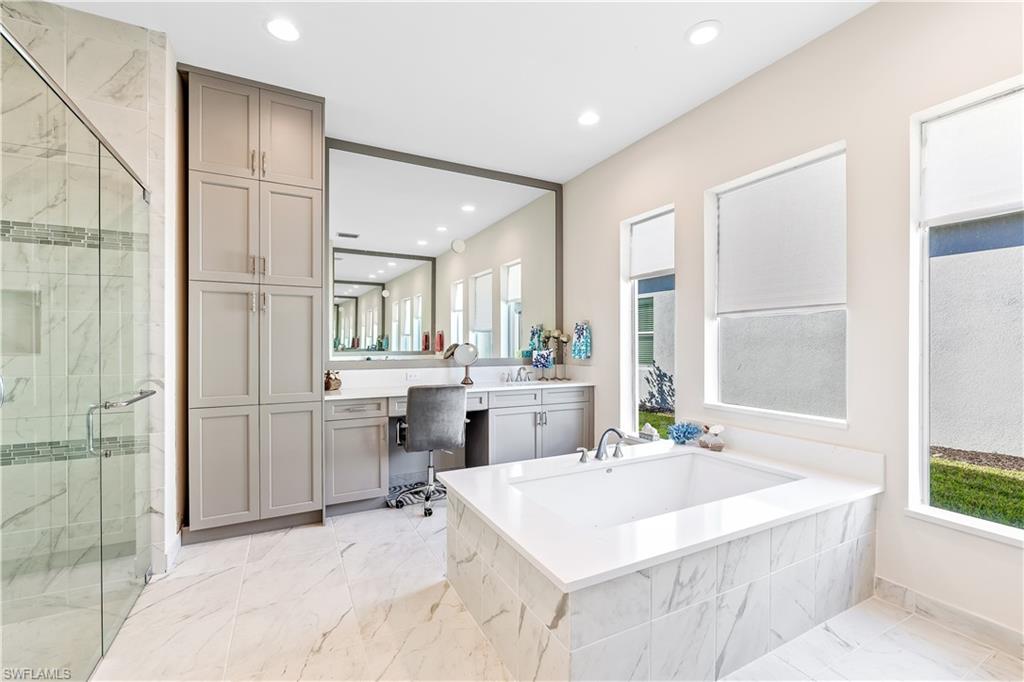 VALENCIA TRAILS - Residential