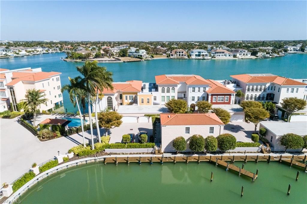 Photo of 4000 Gulf Shore BLVD N #1500, NAPLES, FL 34103 (MLS # 226001417)