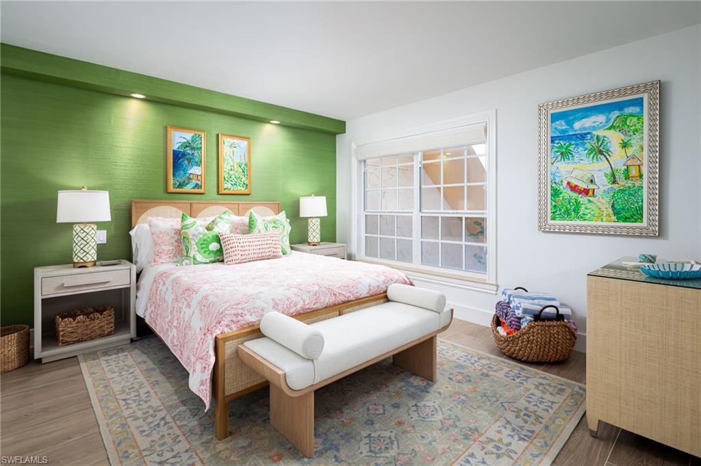 VENETIAN VILLAS - Residential