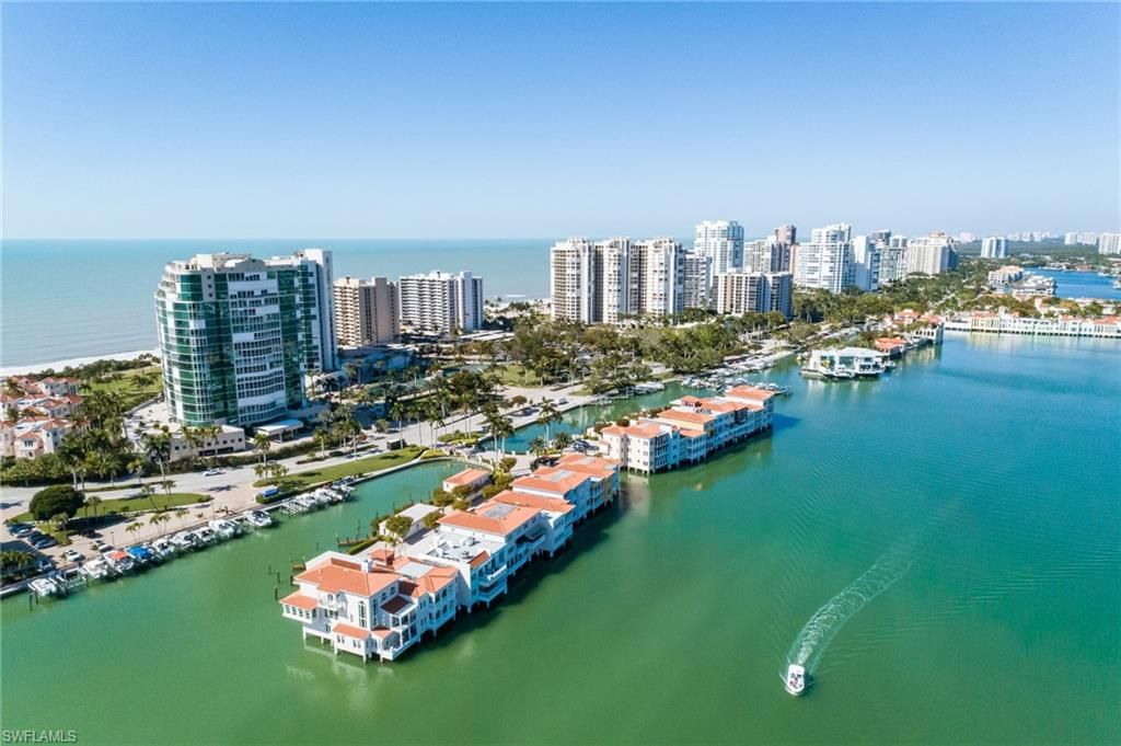 Photo of 4000 Gulf Shore BLVD N #1500, NAPLES, FL 34103 (MLS # 226001417)