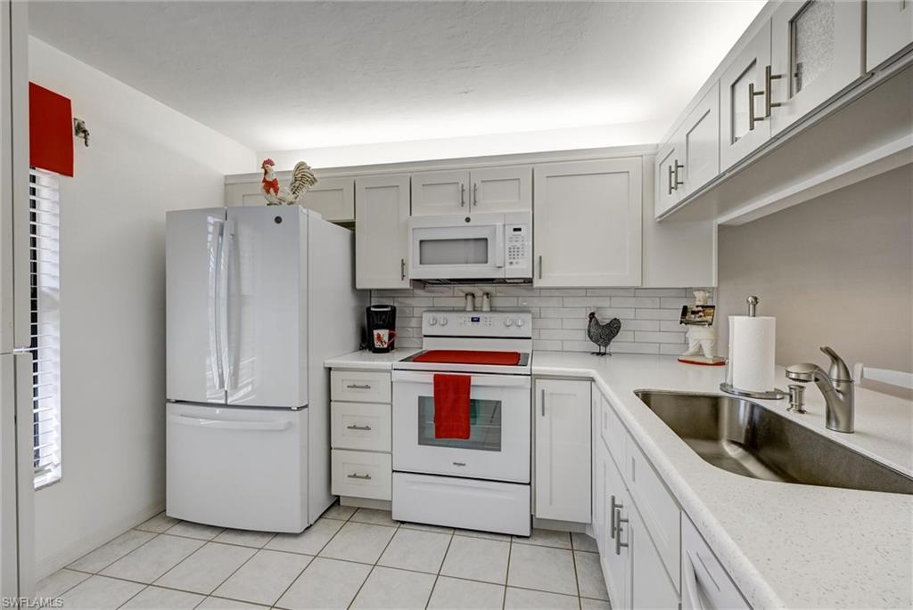 ARBOR LAKES CONDO - Residential