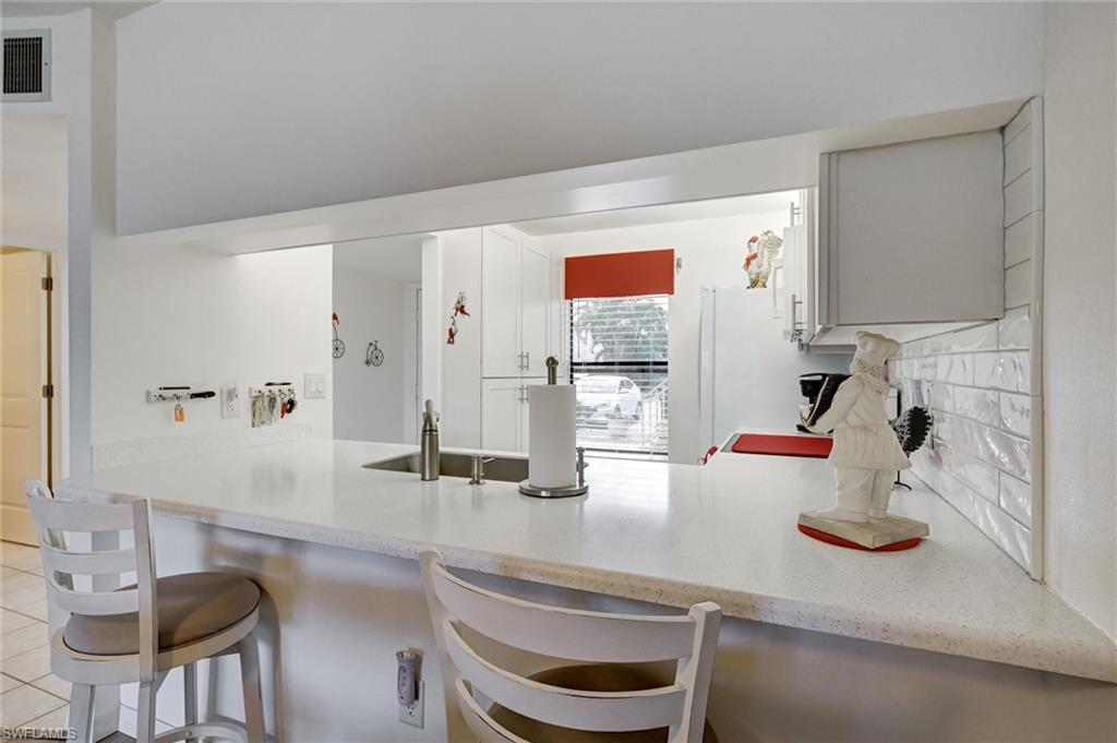 ARBOR LAKES CONDO - Residential