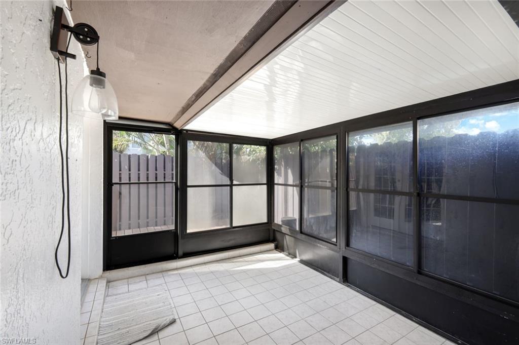 PINE GROVE TOWNHOUSES - Residential