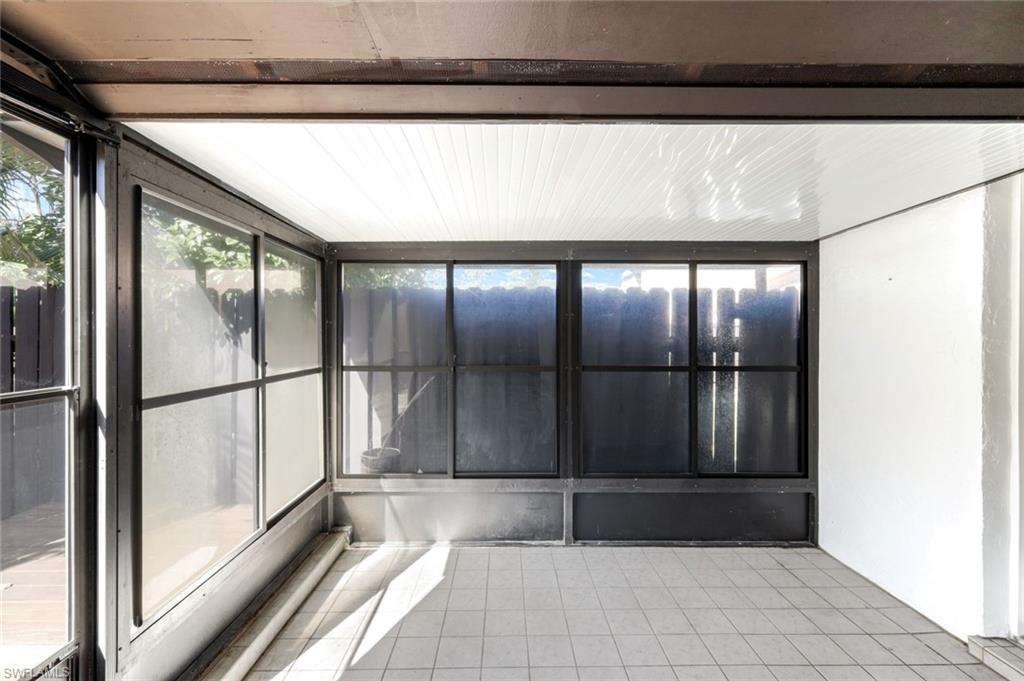 PINE GROVE TOWNHOUSES - Residential