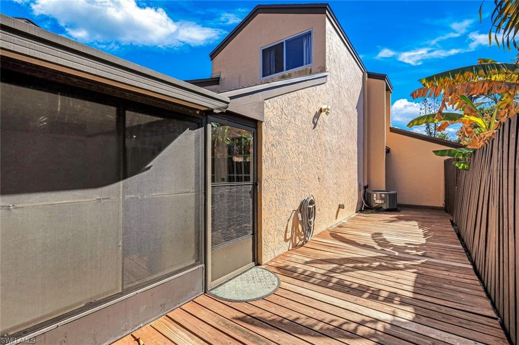 PINE GROVE TOWNHOUSES - Residential