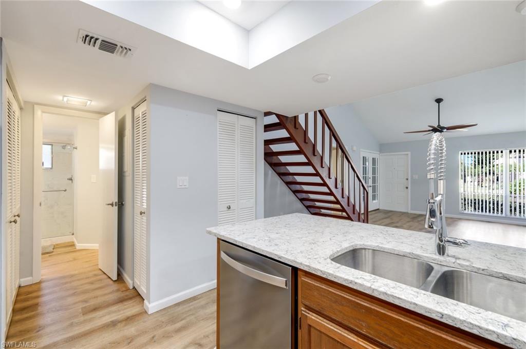 PINE GROVE TOWNHOUSES - Residential