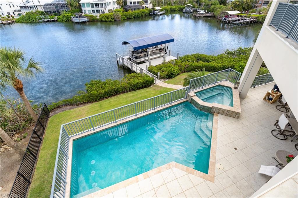 BAREFOOT BEACH - Residential