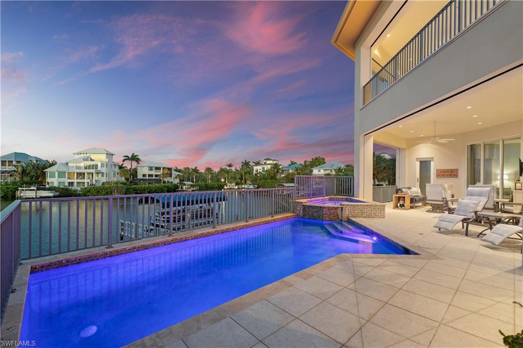 BAREFOOT BEACH - Residential