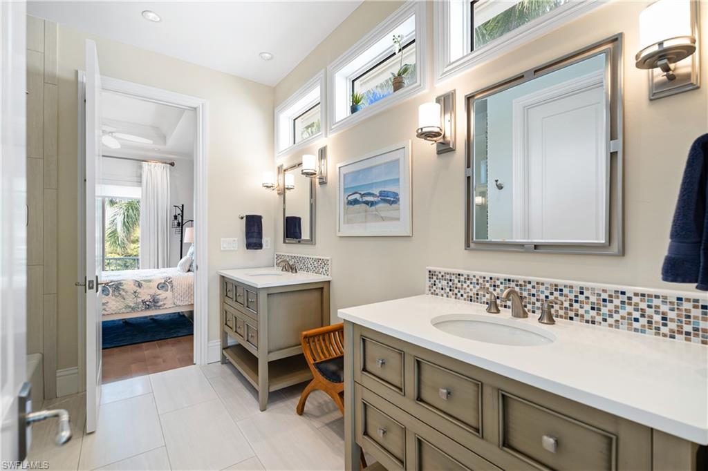 BAREFOOT BEACH - Residential