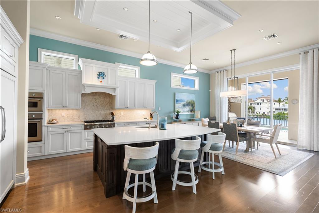 BAREFOOT BEACH - Residential