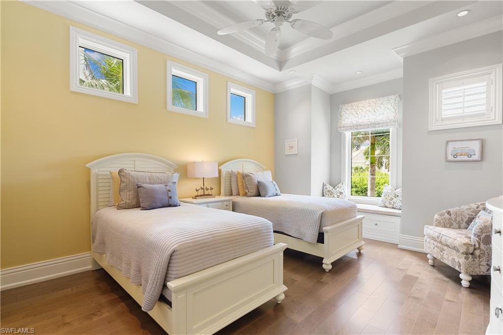 BAREFOOT BEACH - Residential