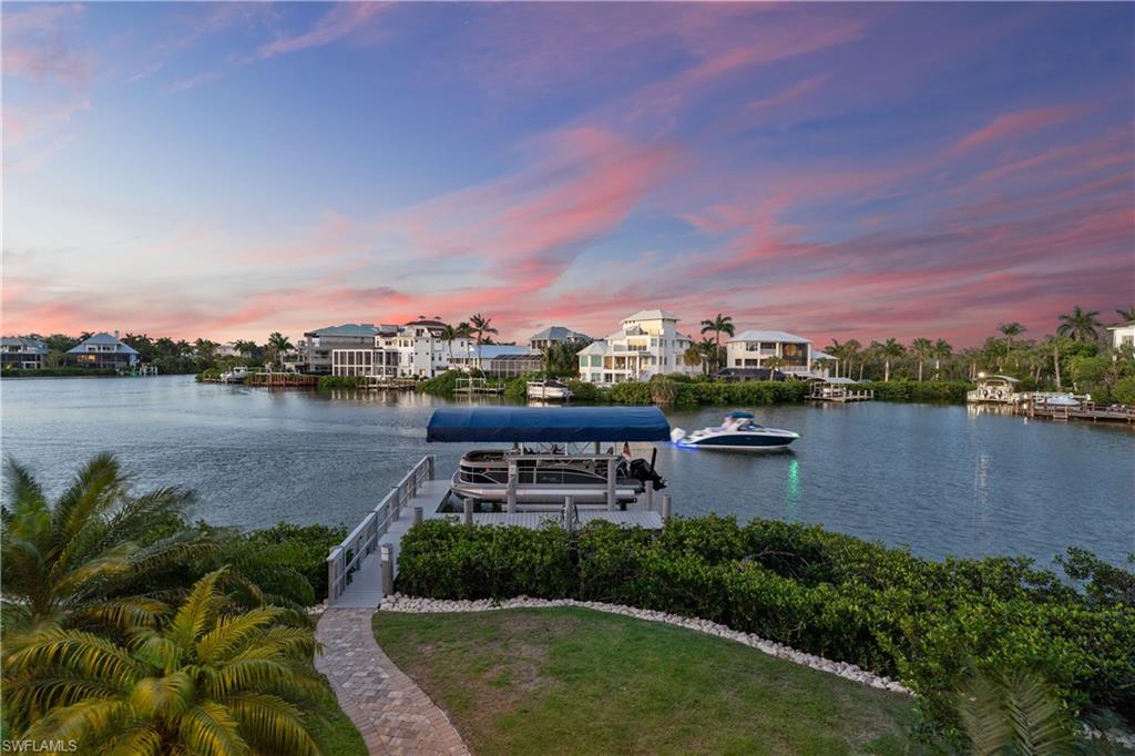 BAREFOOT BEACH - Residential