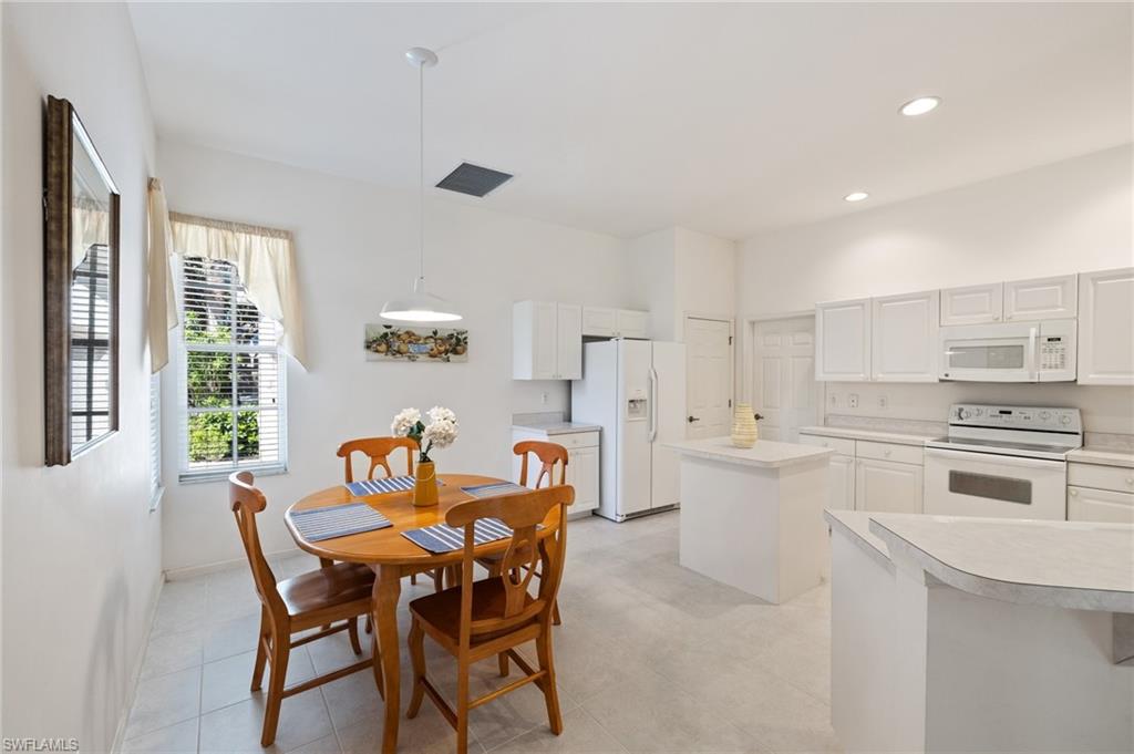 MAPLE BROOKE - Residential