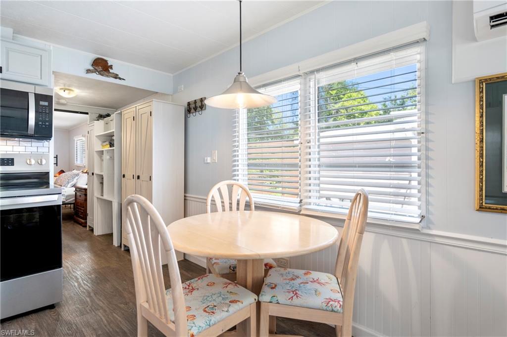 MARINERS COVE - Residential