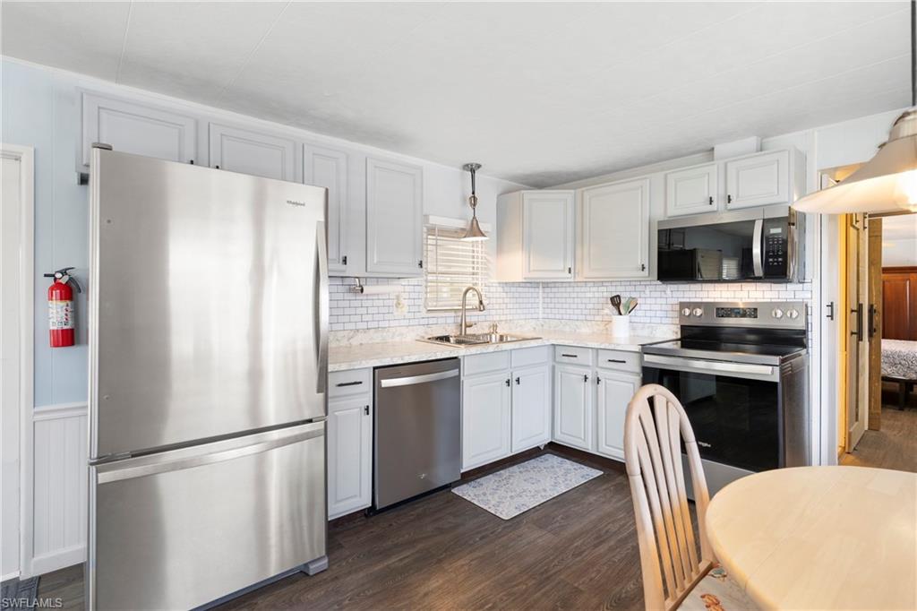 MARINERS COVE - Residential