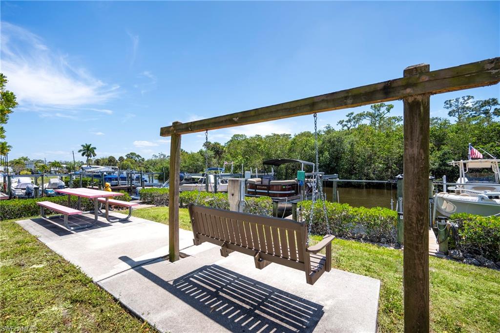 MARINERS COVE - Residential