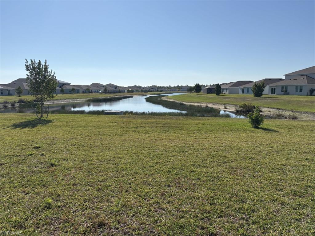 SAVANNA LAKES - Residential