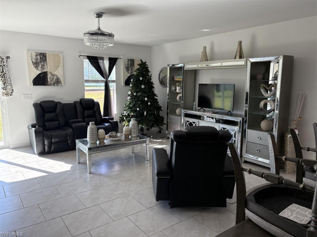 SAVANNA LAKES - Residential