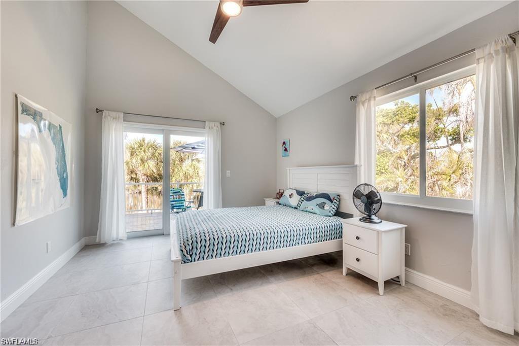 SANIBEL HAMLET - Residential