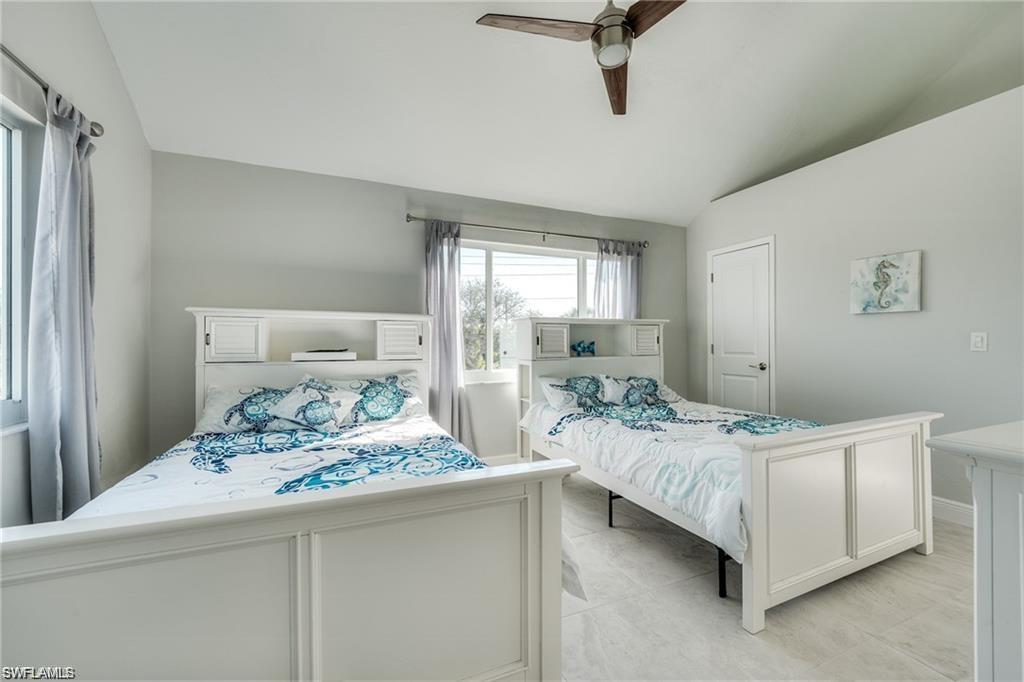 SANIBEL HAMLET - Residential