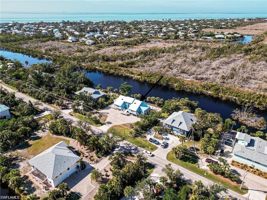 SANIBEL HAMLET - Residential