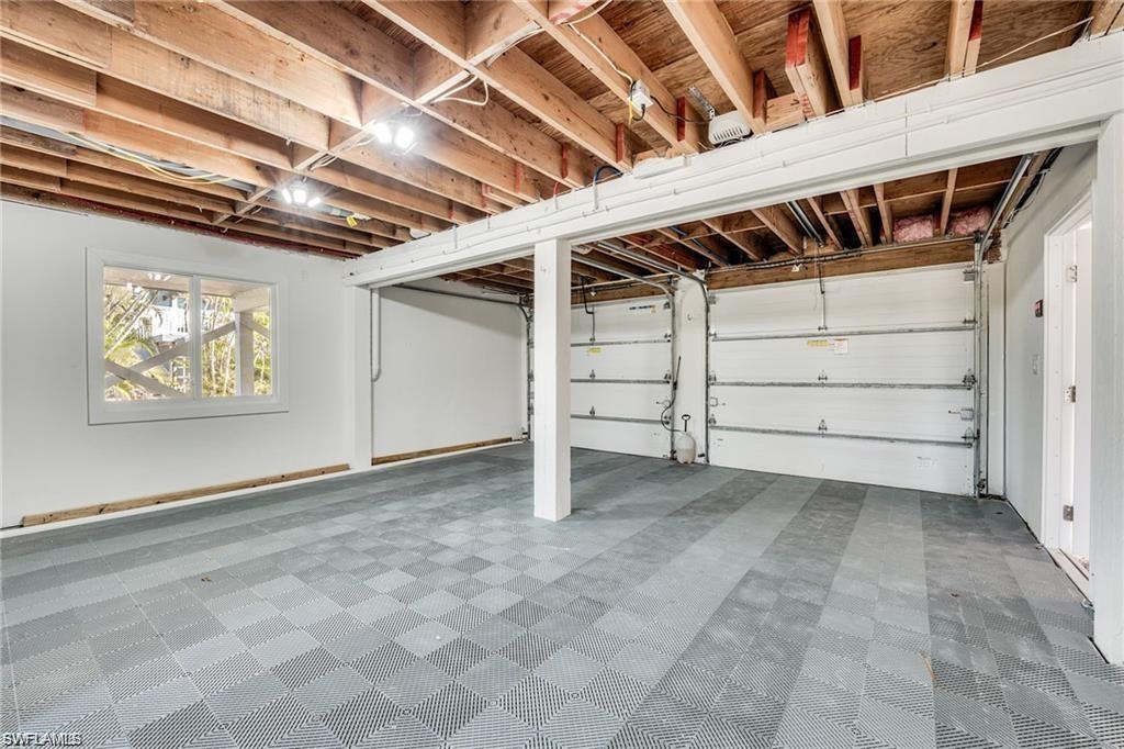 SANIBEL HAMLET - Residential