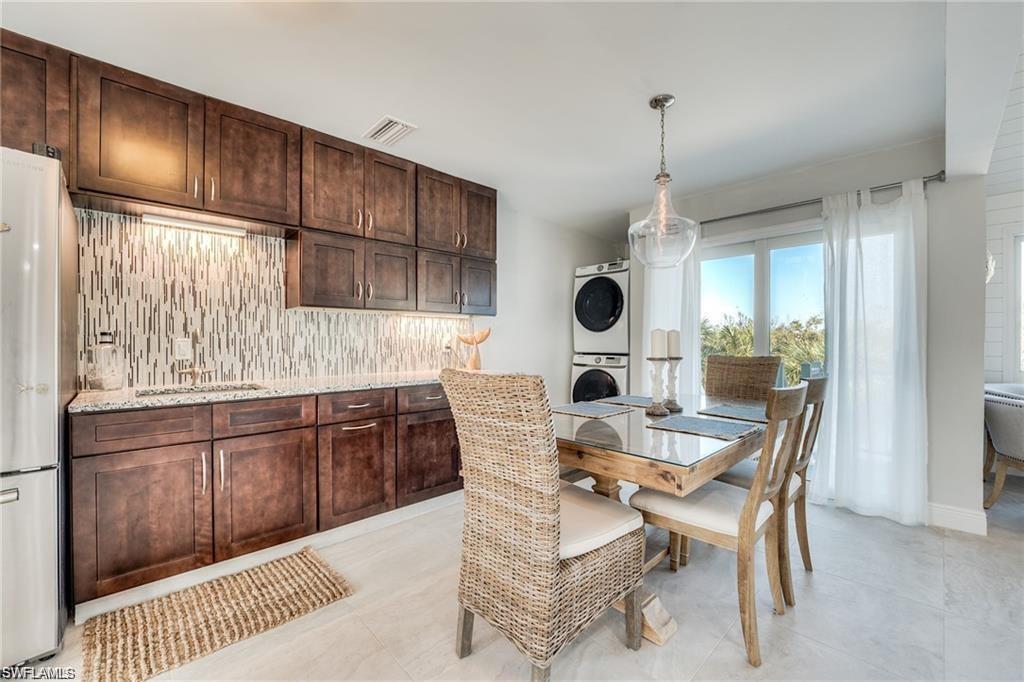 SANIBEL HAMLET - Residential