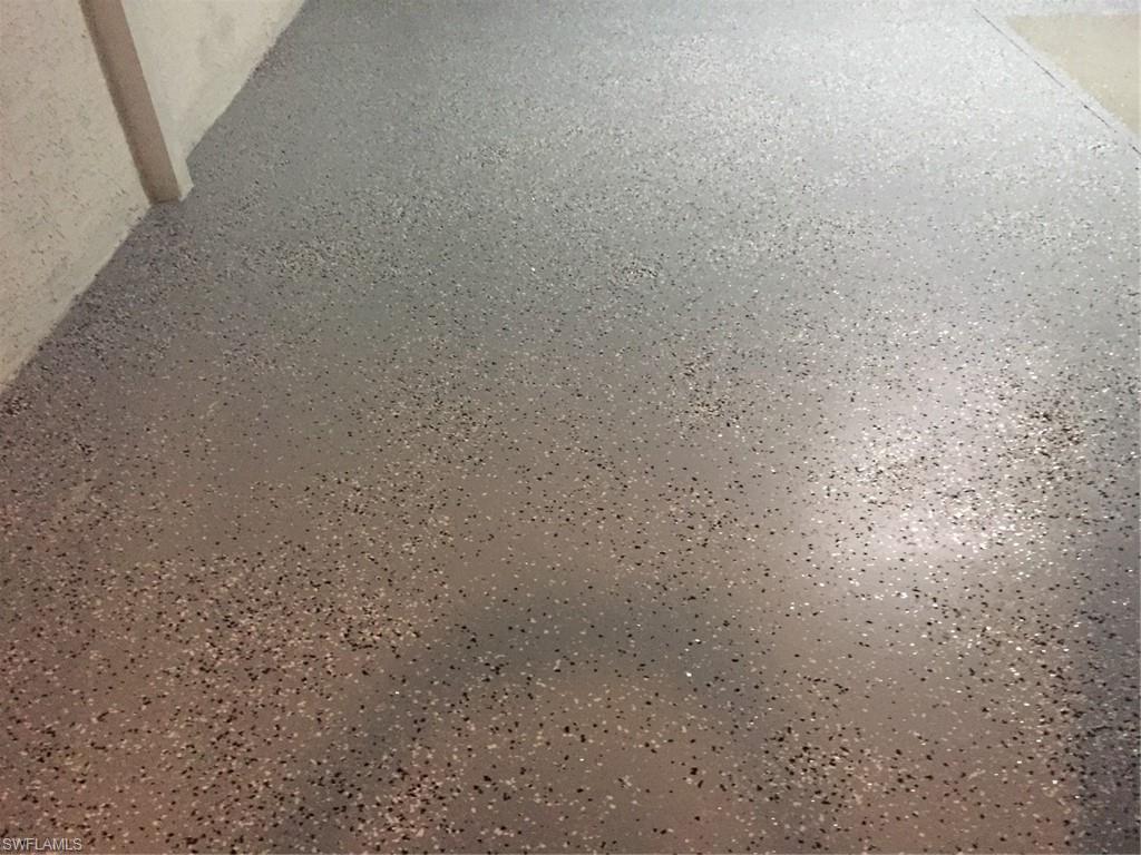 COURTSIDE LANDINGS - Residential