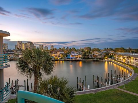 305 Park Shore DR 2-241 NAPLES FL 34103