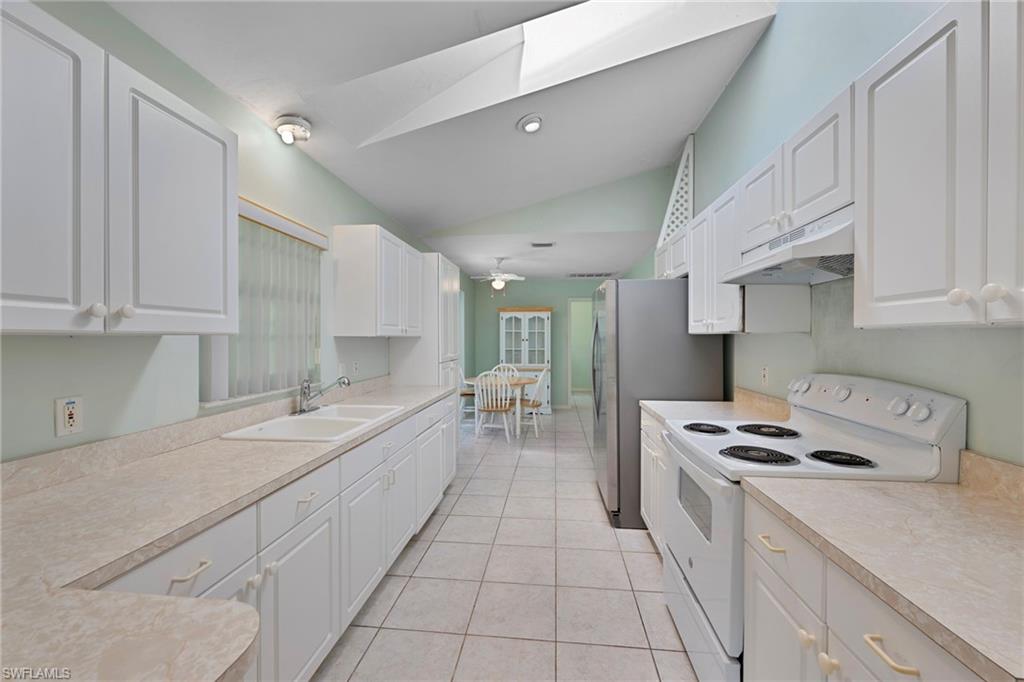 GOLDEN GATE ESTATES - Residential