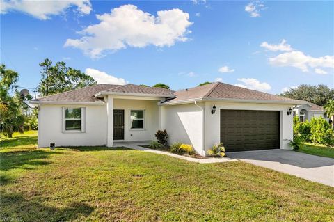 Photo of 3909 Everglades BLVD N, NAPLES, FL 34120 (MLS # 225077876)