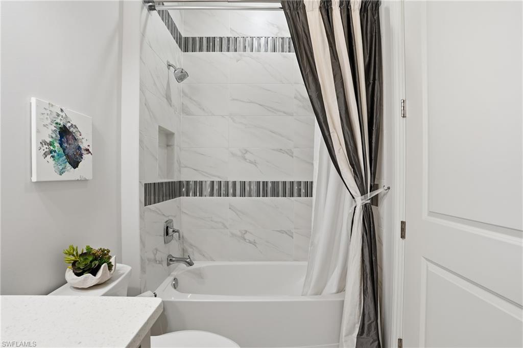 LAKOYA - Residential