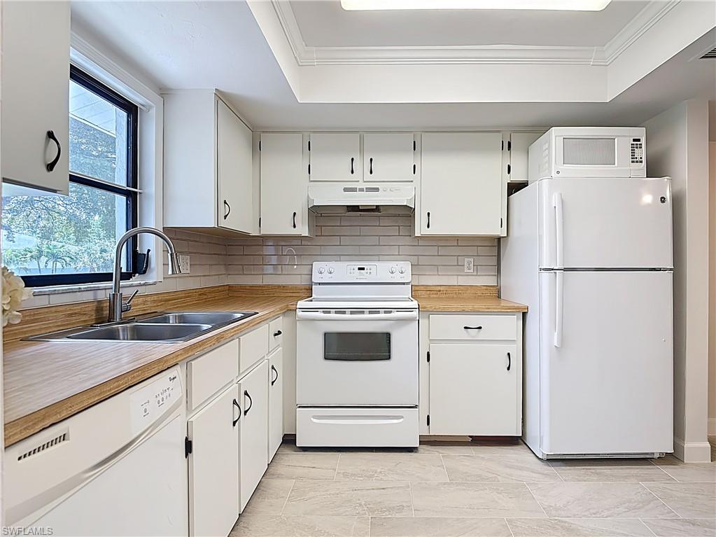 PINE HAVEN CONDO - Residential Lease