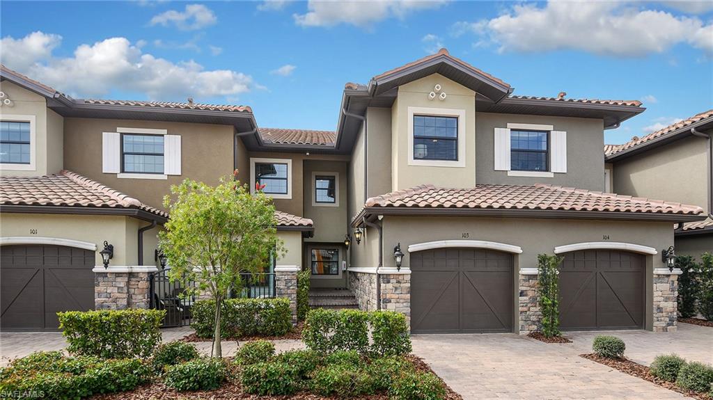 ESPLANADE - Residential