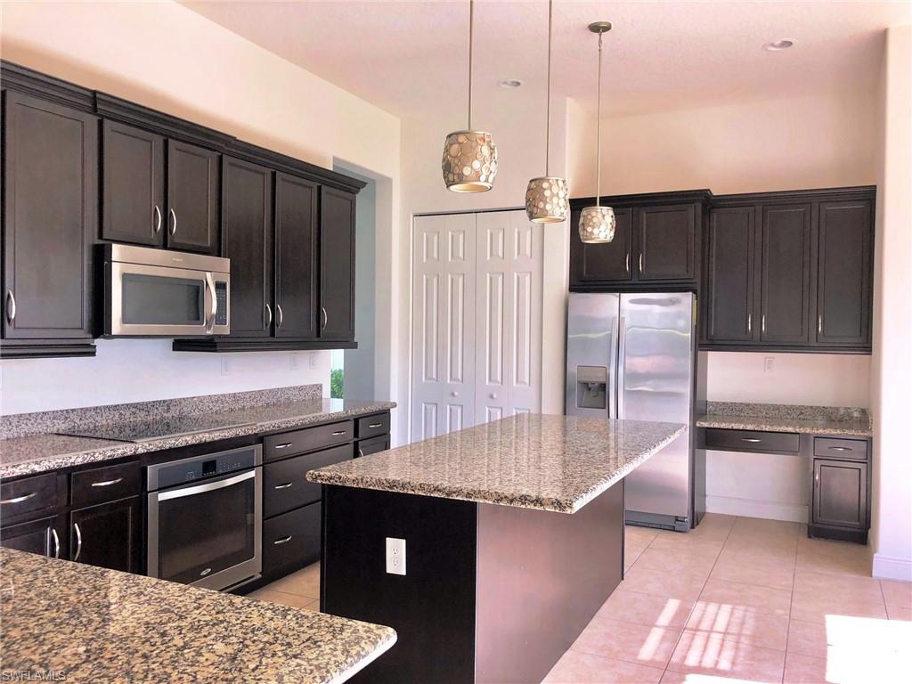 MAPLE RIDGE - Residential