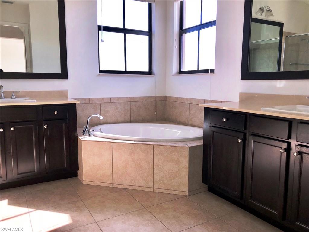 MAPLE RIDGE - Residential