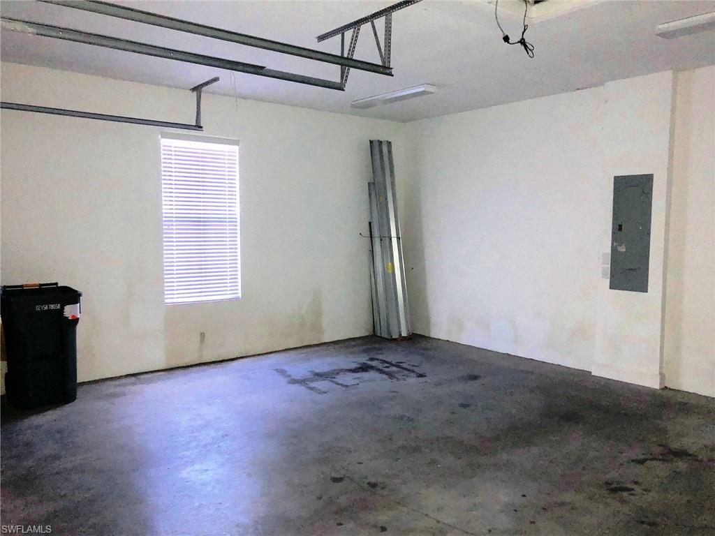 MAPLE RIDGE - Residential