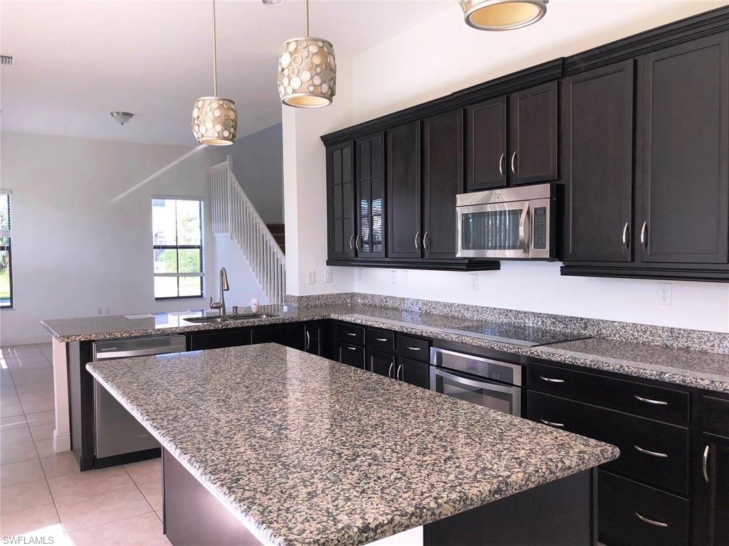 MAPLE RIDGE - Residential