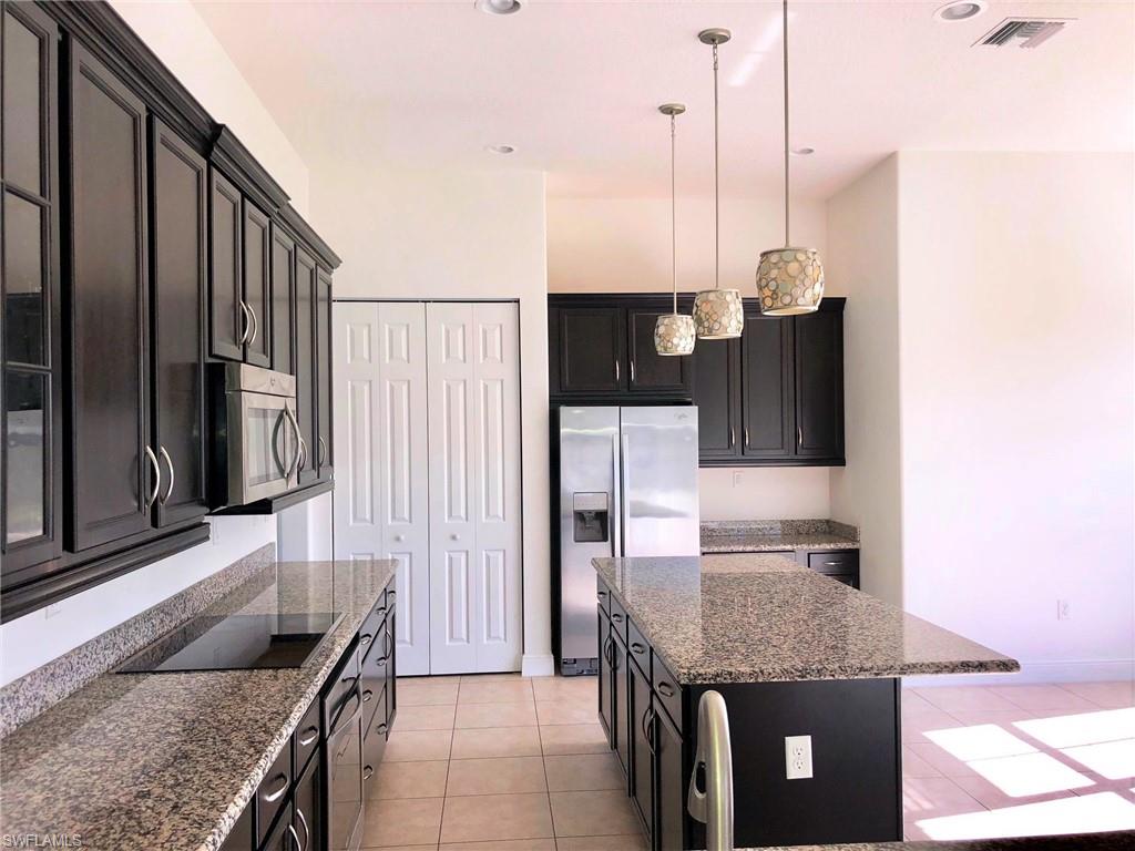 MAPLE RIDGE - Residential