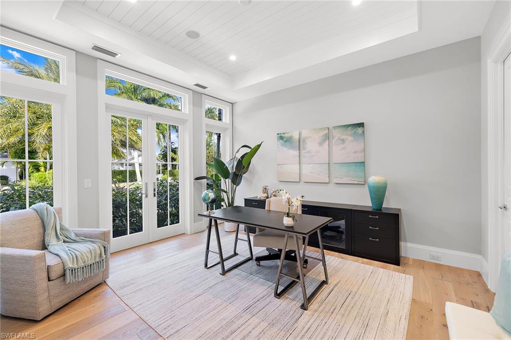 OLDE NAPLES - Residential