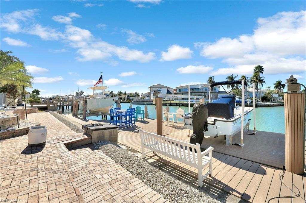 MARCO BEACH - Residential