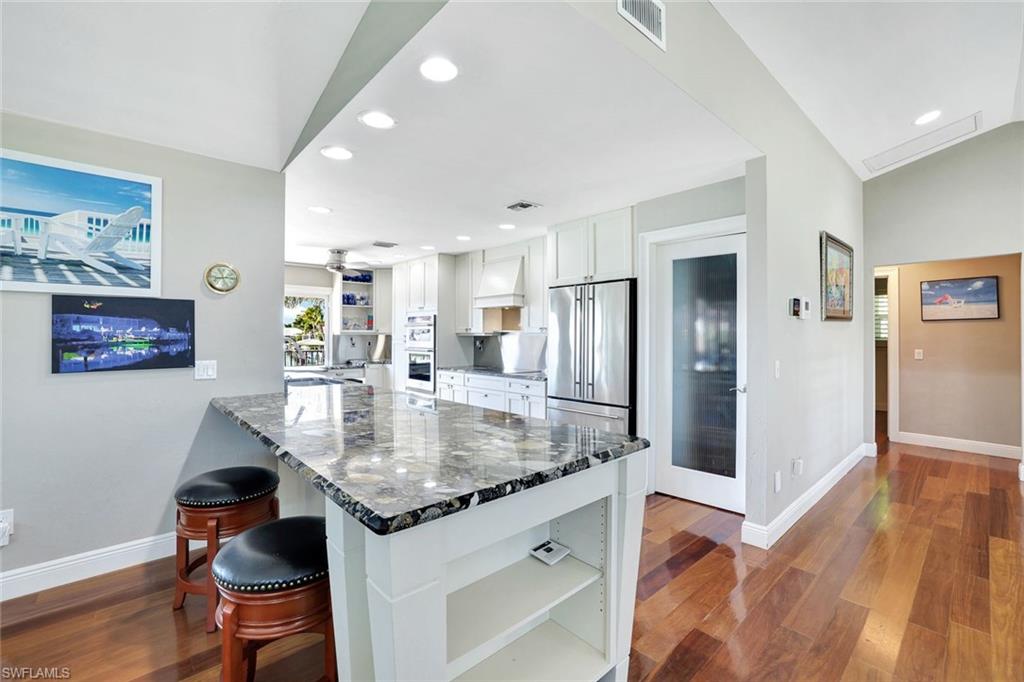 MARCO BEACH - Residential