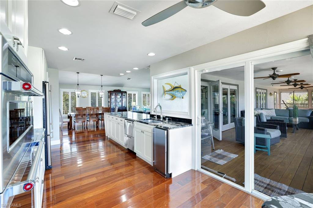 MARCO BEACH - Residential