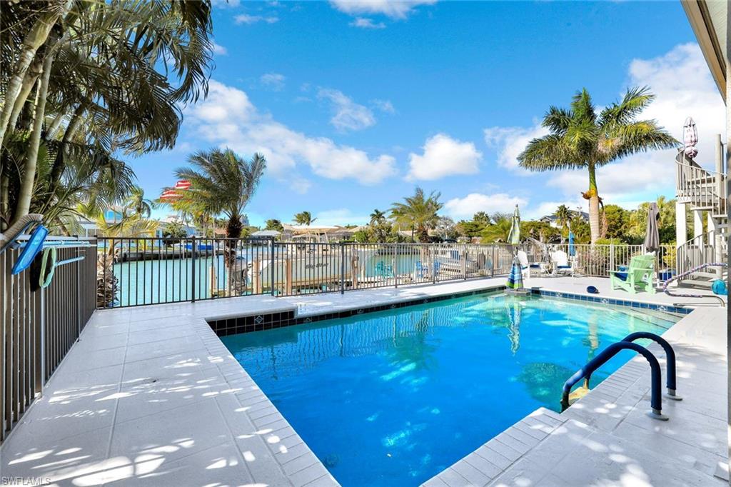 MARCO BEACH - Residential