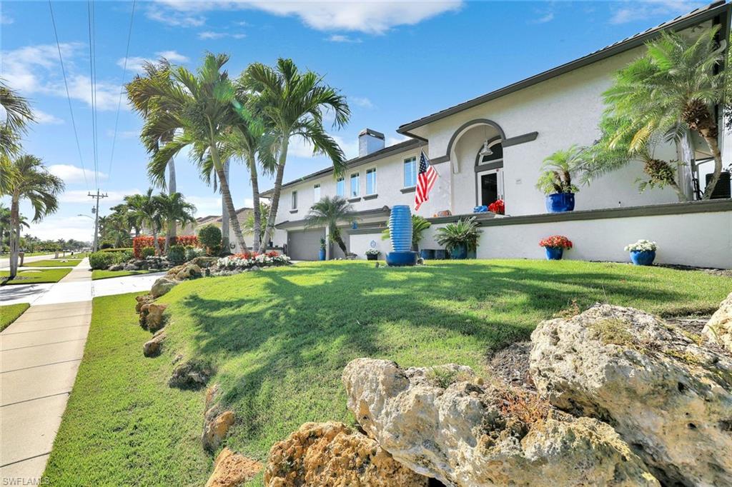 MARCO BEACH - Residential