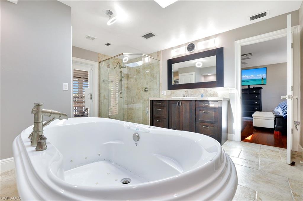 MARCO BEACH - Residential