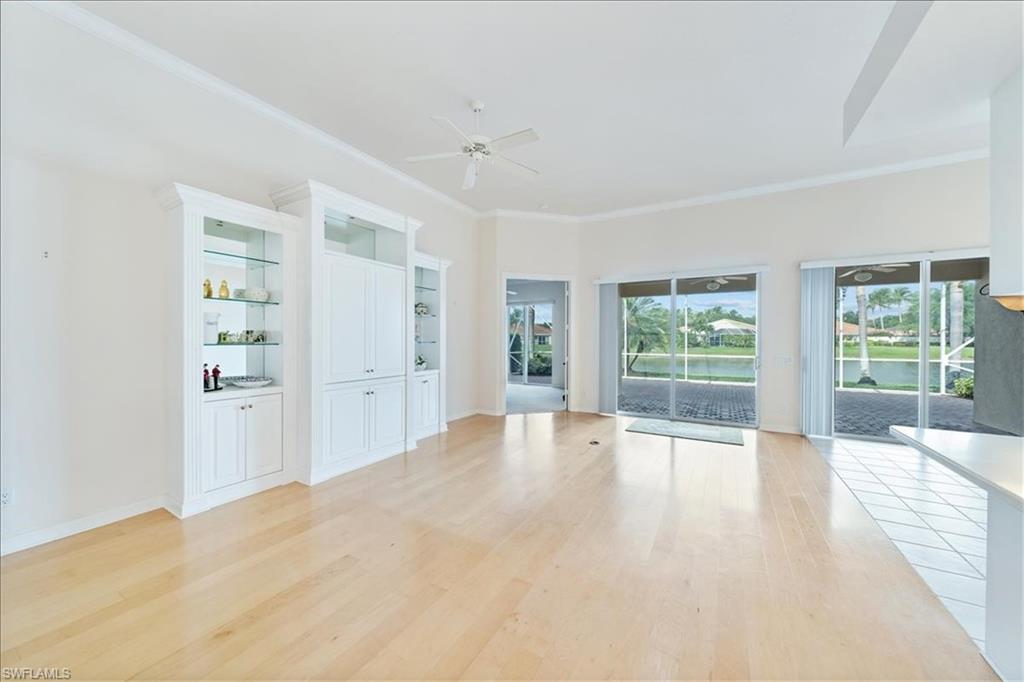 ISLAND WALK - Residential