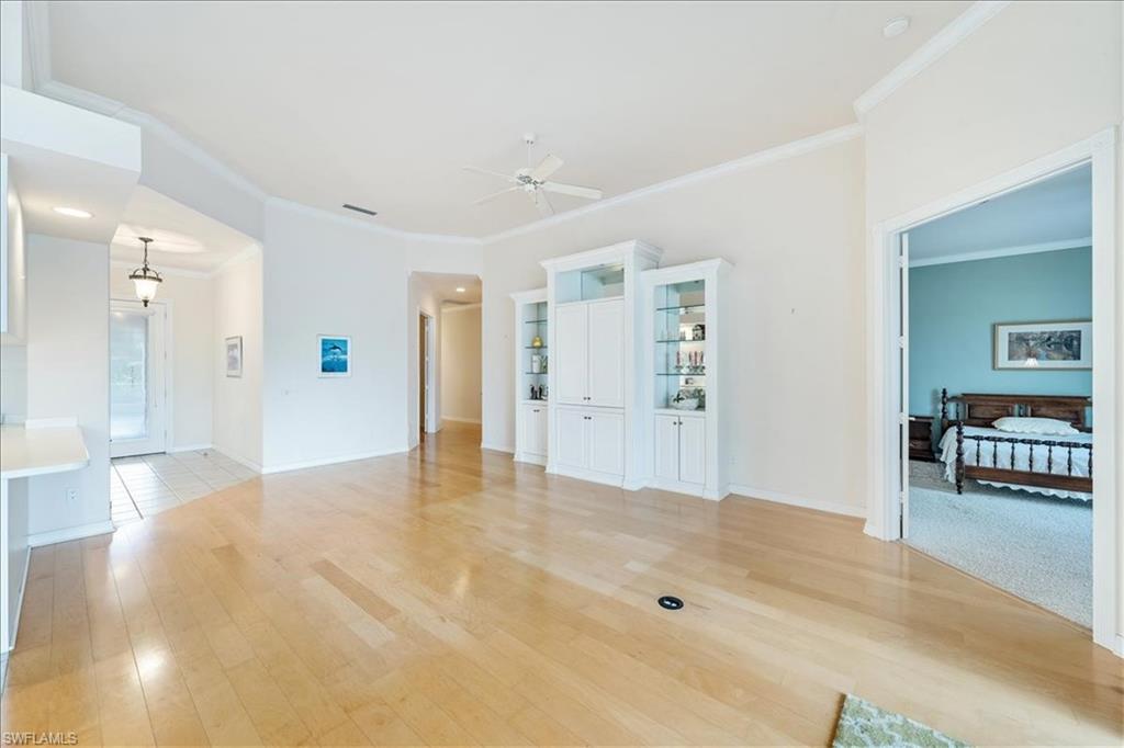 ISLAND WALK - Residential