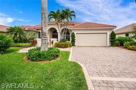 1015 Tivoli DR NAPLES FL 34104