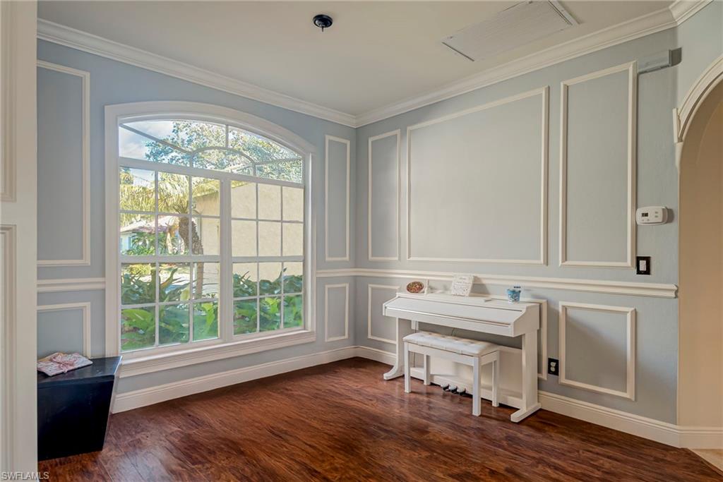 COLONIAL OAKS - Residential